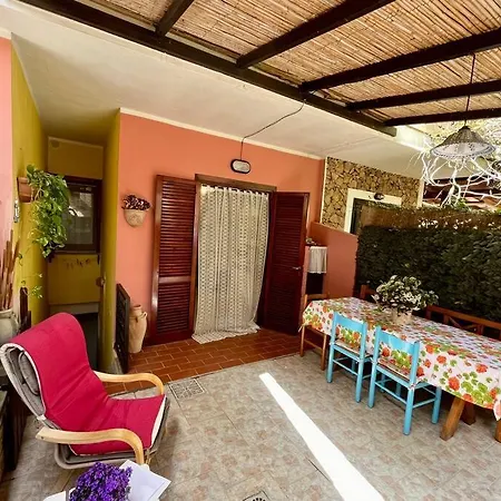 Διαμέρισμα Casa Phedra By La Via Del Mare Viaggi E Vacanze *